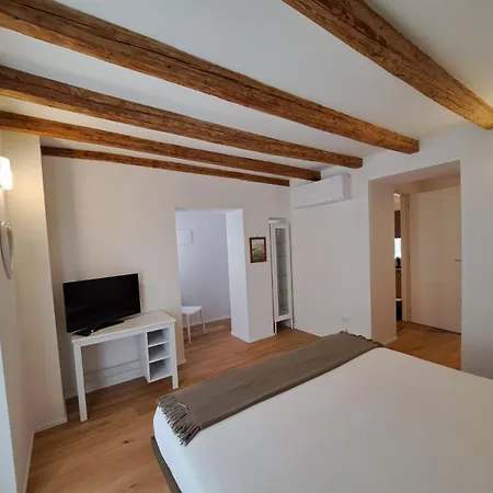 Casa Rosada Apartman *